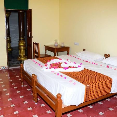 Chettinad Manor Hotel Kānādukāttān Екстериор снимка