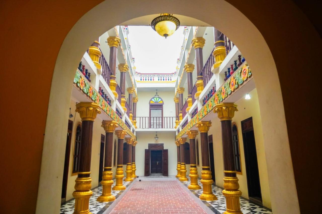 Chettinad Manor Hotel Kānādukāttān Екстериор снимка